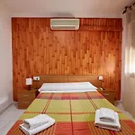 Virgen De Reyes Otel 2*