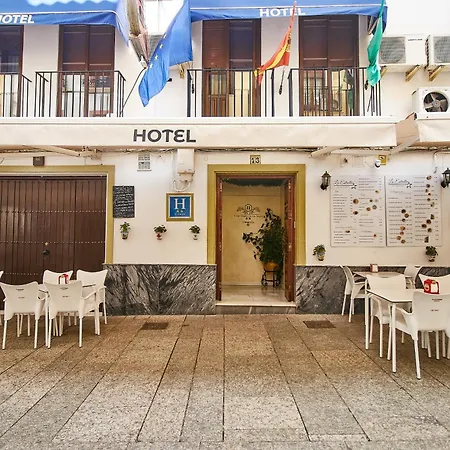 Hotel Virgen De Reyes