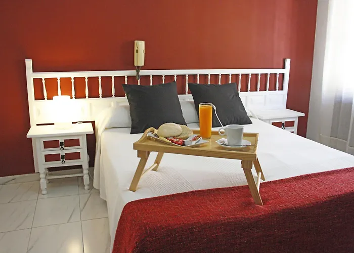 Virgen De Reyes Hotel 2*