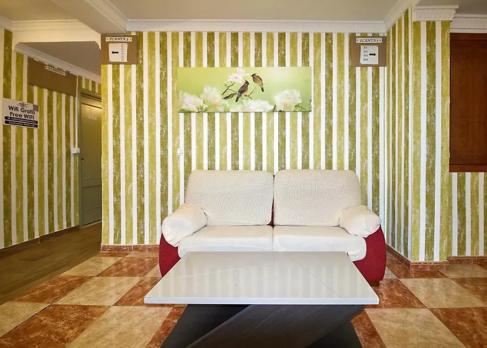 Virgen De Reyes Hotel 2*