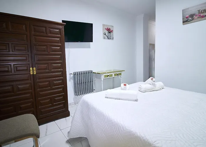 Hotel Virgen De Reyes