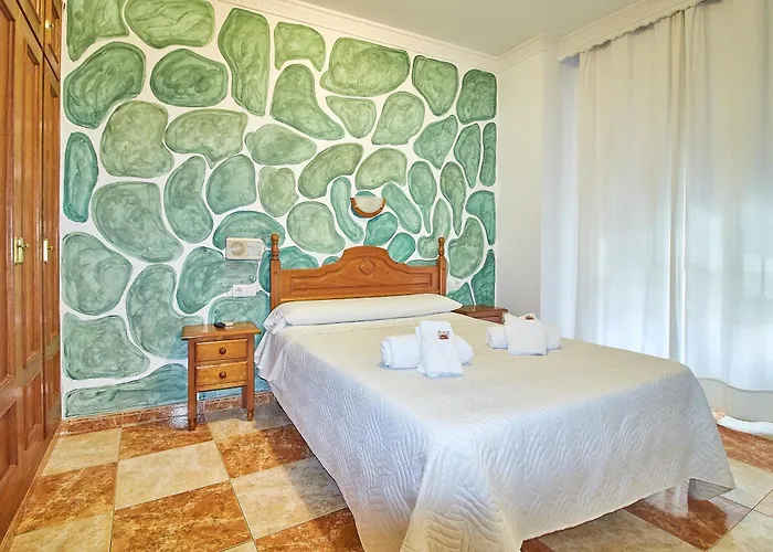 Virgen De Reyes Hotel 2*