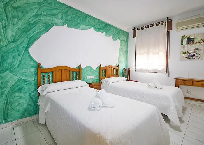 Hotel Virgen De Reyes 2*