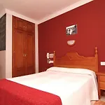 Hotel Virgen De Reyes