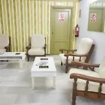 Hotel Virgen De Reyes
