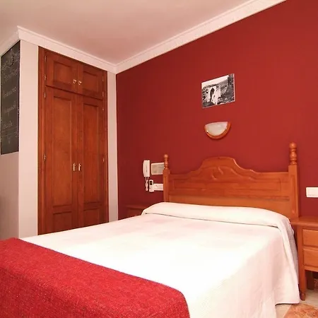 فندق Virgen De Reyes