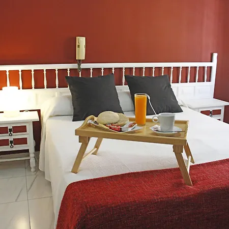 Virgen De Reyes Otel 2*