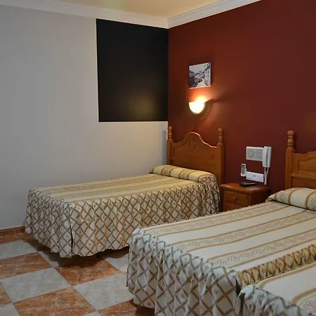 Otel Virgen De Reyes