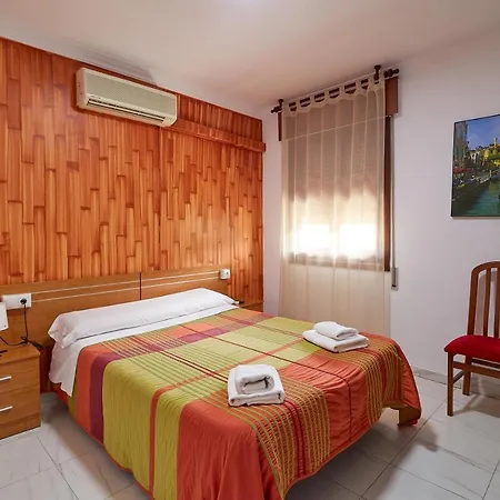 Otel Virgen De Reyes 2*