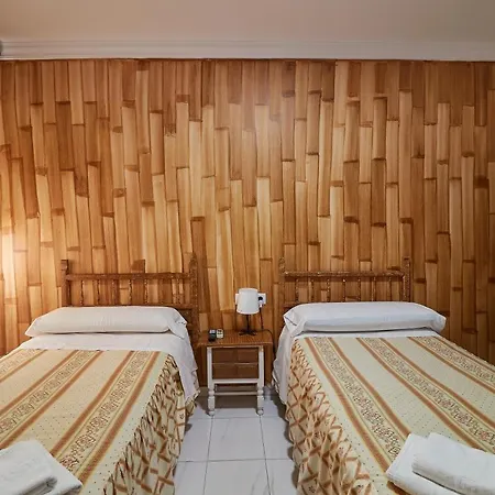 Hotel Virgen De Reyes 2*