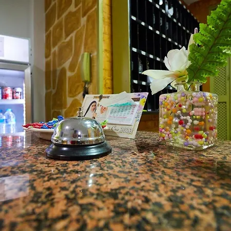 Virgen De Reyes 2* روندا