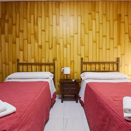 Virgen De Reyes Otel
