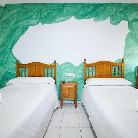 فندق Virgen De Reyes 2*