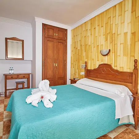 Virgen De Reyes 2* روندا