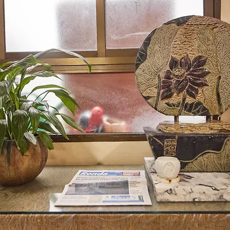 فندق Virgen De Reyes 2*