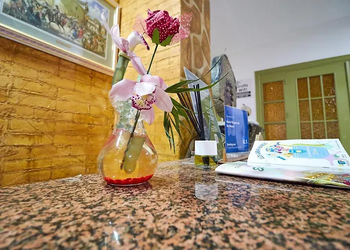 비르겐 드 레예스 2*