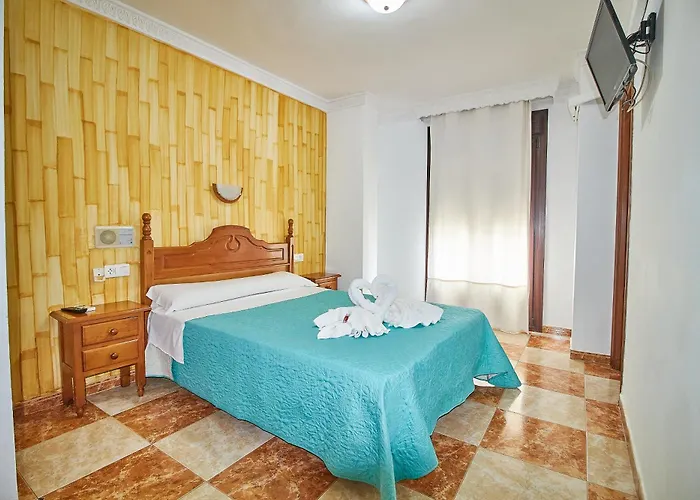 비르겐 드 레예스 2* 론다